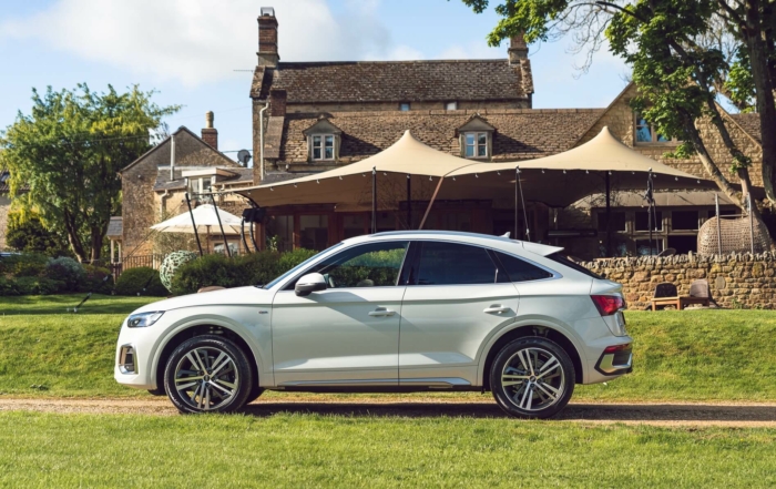 Audi Q5 Sportback 45 TFSI profile