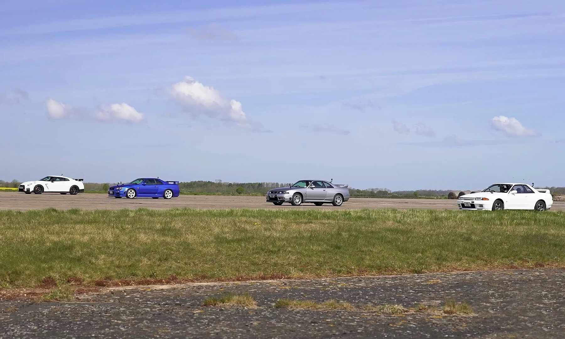 Nissan GT-R Generation's Drag Race
