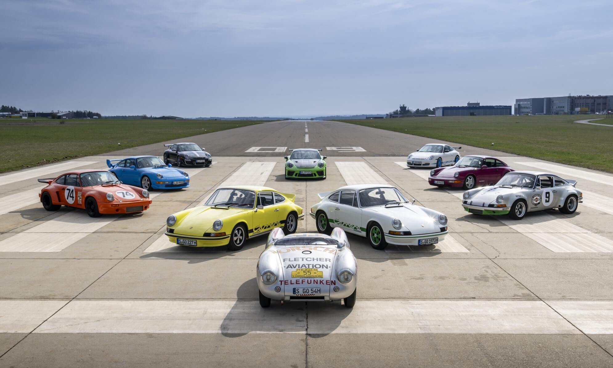 Porsche 911 RS road and racecars