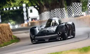McMurtry Speirling Smashes Goodwood Record [video]