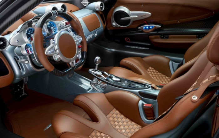 Pagani Huayra Codalunga interior