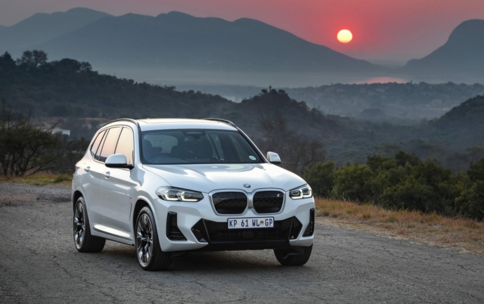 BMW iX3