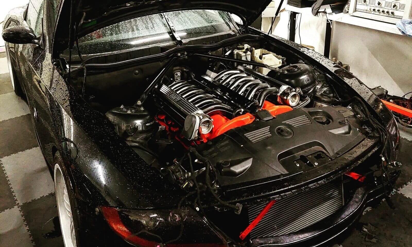 V12 BMW Z4 engine