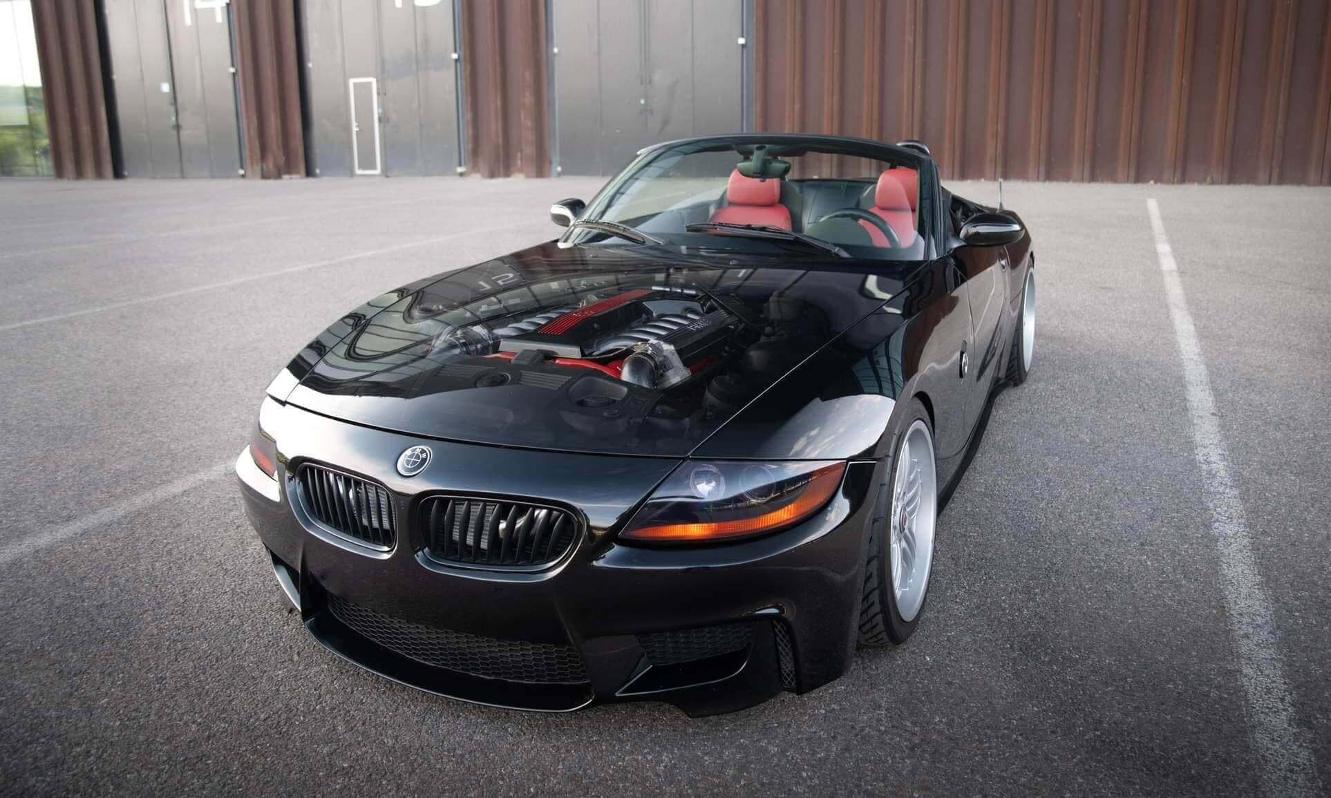 V12 BMW Z4 engine cover