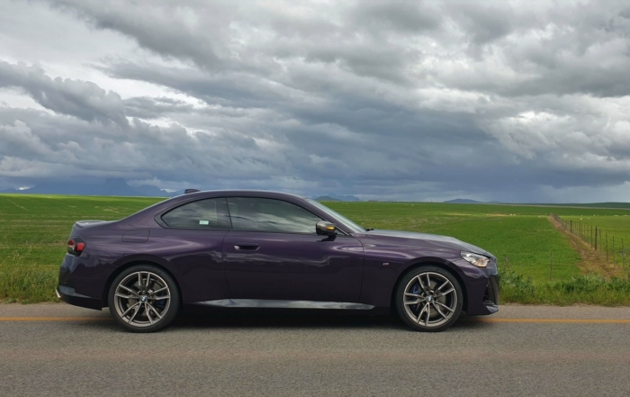 BMW M240i xDrive profile