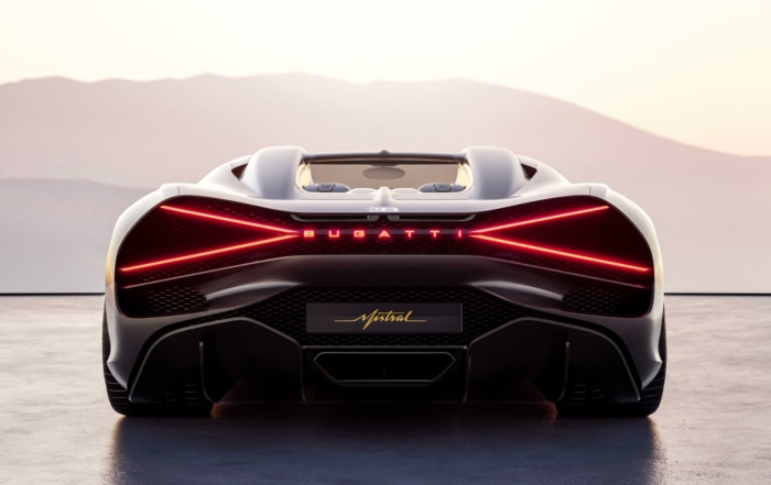 Bugatti W16 Mistral rear