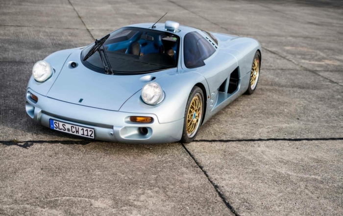 Isdera Commendatore 112i