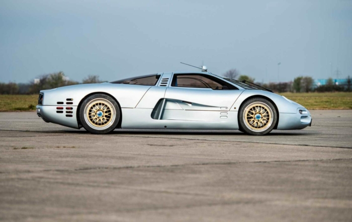 Isdera Commendatore 112i interior profile