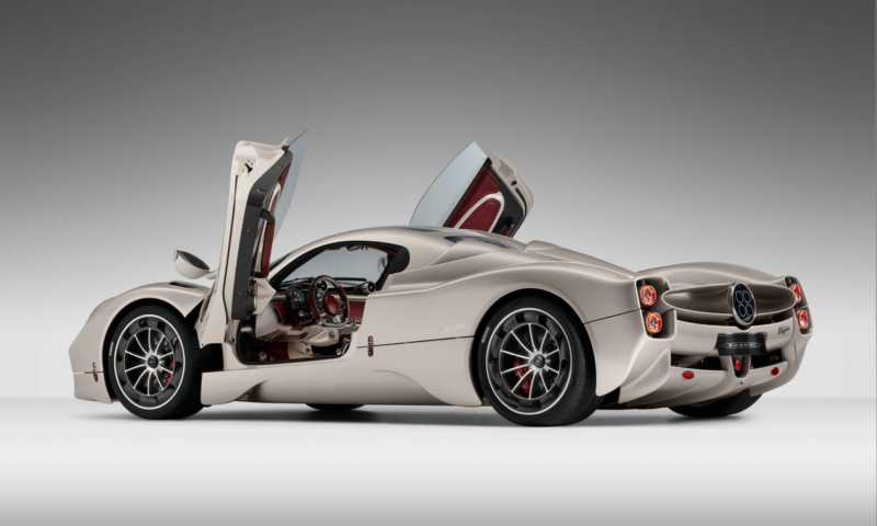 Pagani Utopia Heralds Three Decades Of The Brand - Double Apex