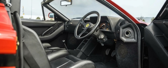 Ferrari Testarossa Spider interior