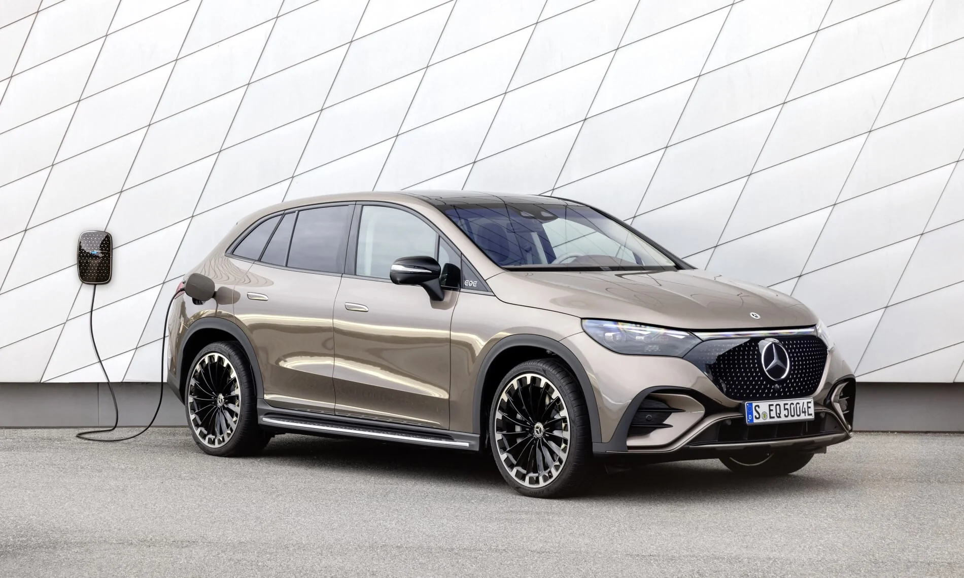 Mercedes-EQ EQE SUV