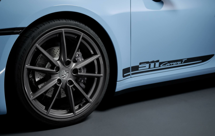 Porsche 911 (992) Carrera T front wheel