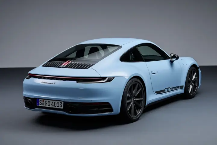 Porsche 911 (992) Carrera T Debuts [w/video]