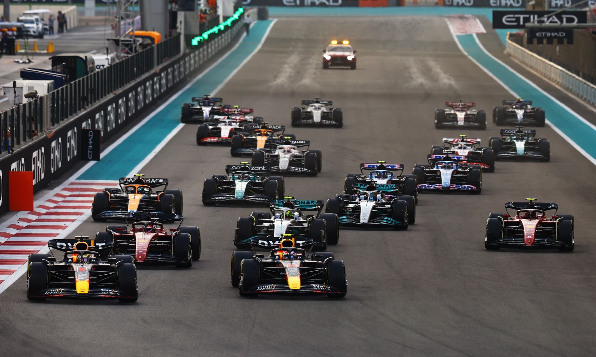 F1 Review Abu Dhabi 2022 outlines the final race of 2022.
