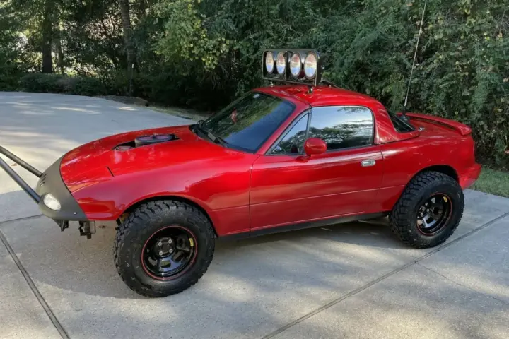 V8 Powered Safari Mazda MX-5 [w/video]