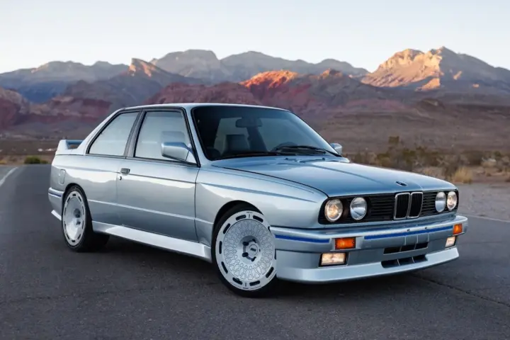 V10 Powered E30 M3 Debuts At Sema [video]