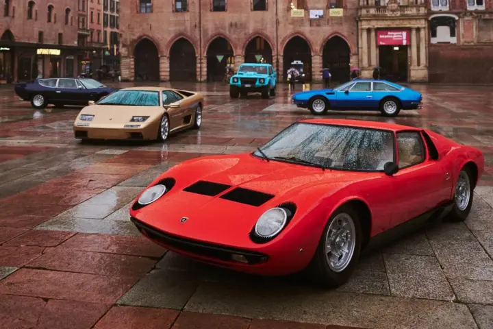 Ode To The Lamborghini V12 [Gallery and Video]