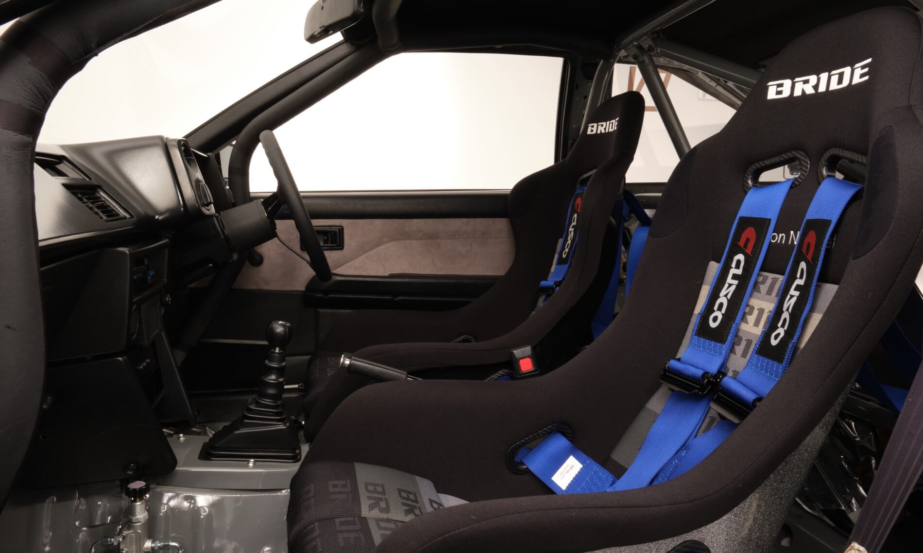 Toyota AE86s interior