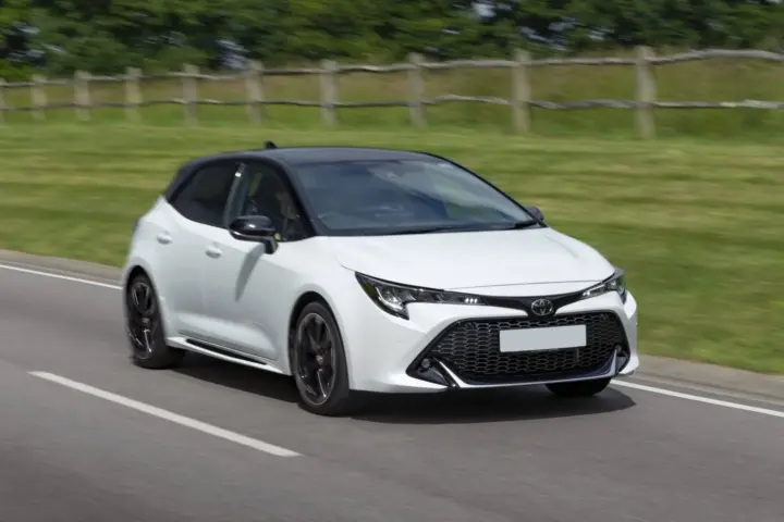 Toyota Corolla Hatch 1,8 Xr Hybrid Bi-tone Driven