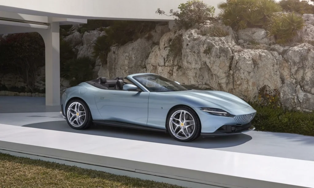 Ferrari Roma Spider
