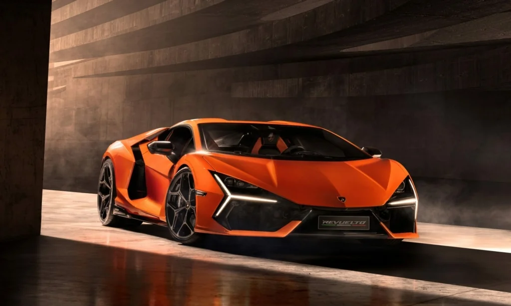 Lamborghini Revuelto