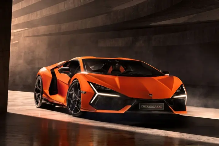All-new Lamborghini Revuelto Debuts [w/video]