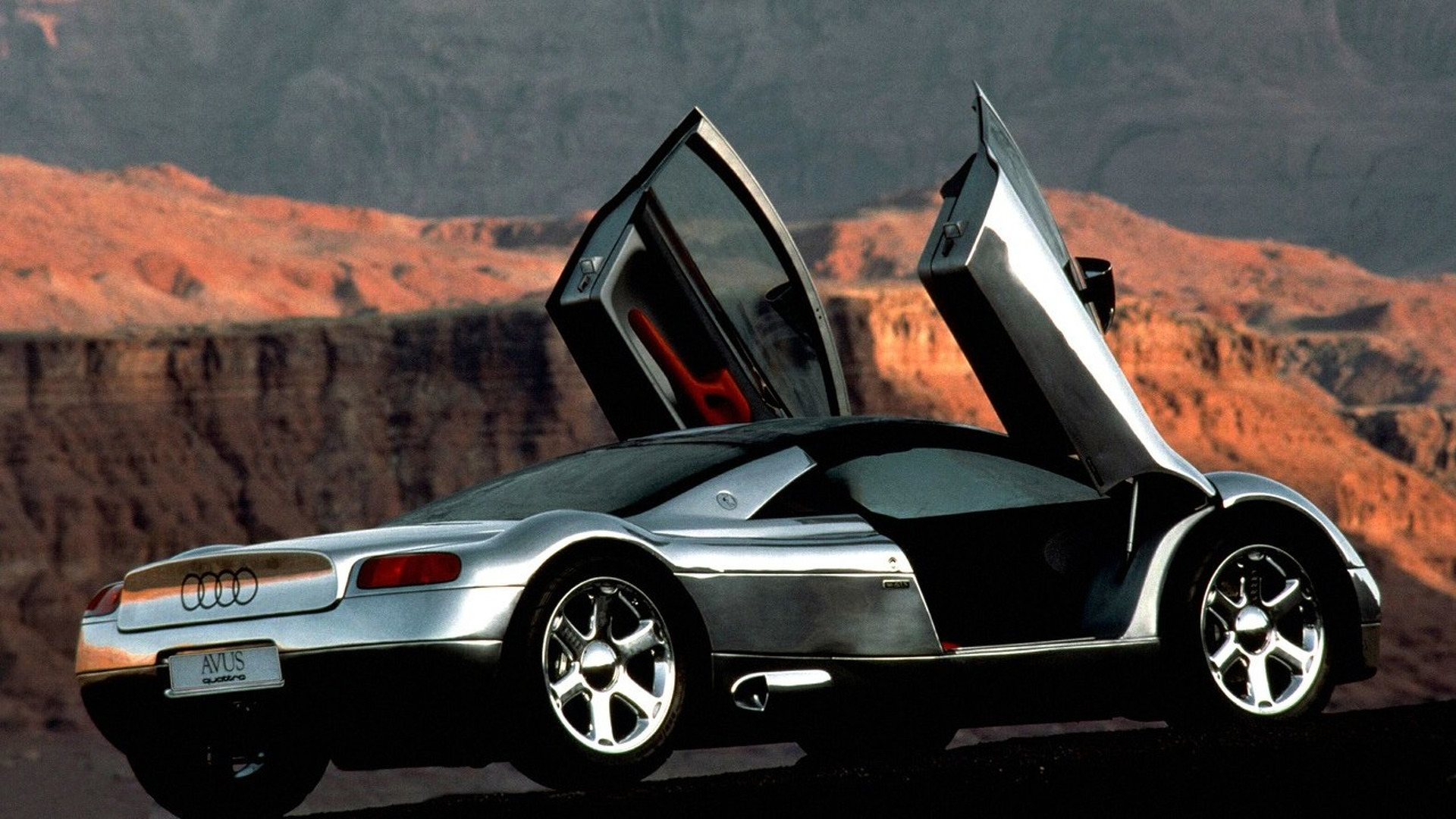 Audi's not used scissor doors since this concept, but put those iconic wheels into production.