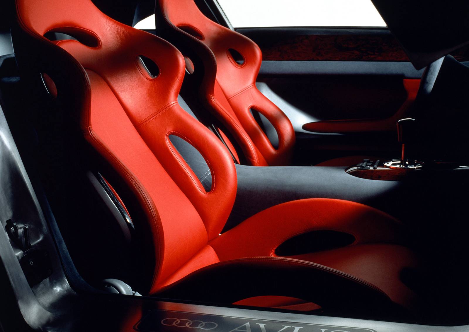 The cabin might have dated a bit, but those bucket seats still look the part.