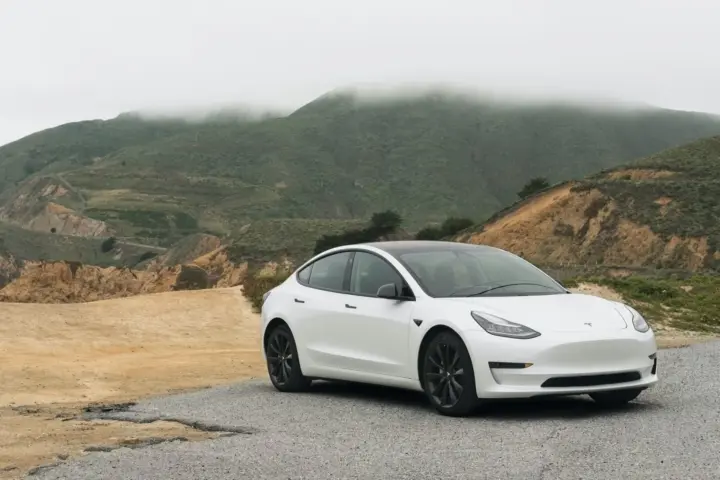 Can You Play Online Casino Games in a Tesla?