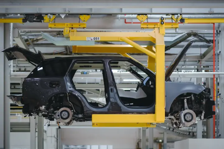 Jaguar Land Rover Pledges Billions Towards EV Strategy