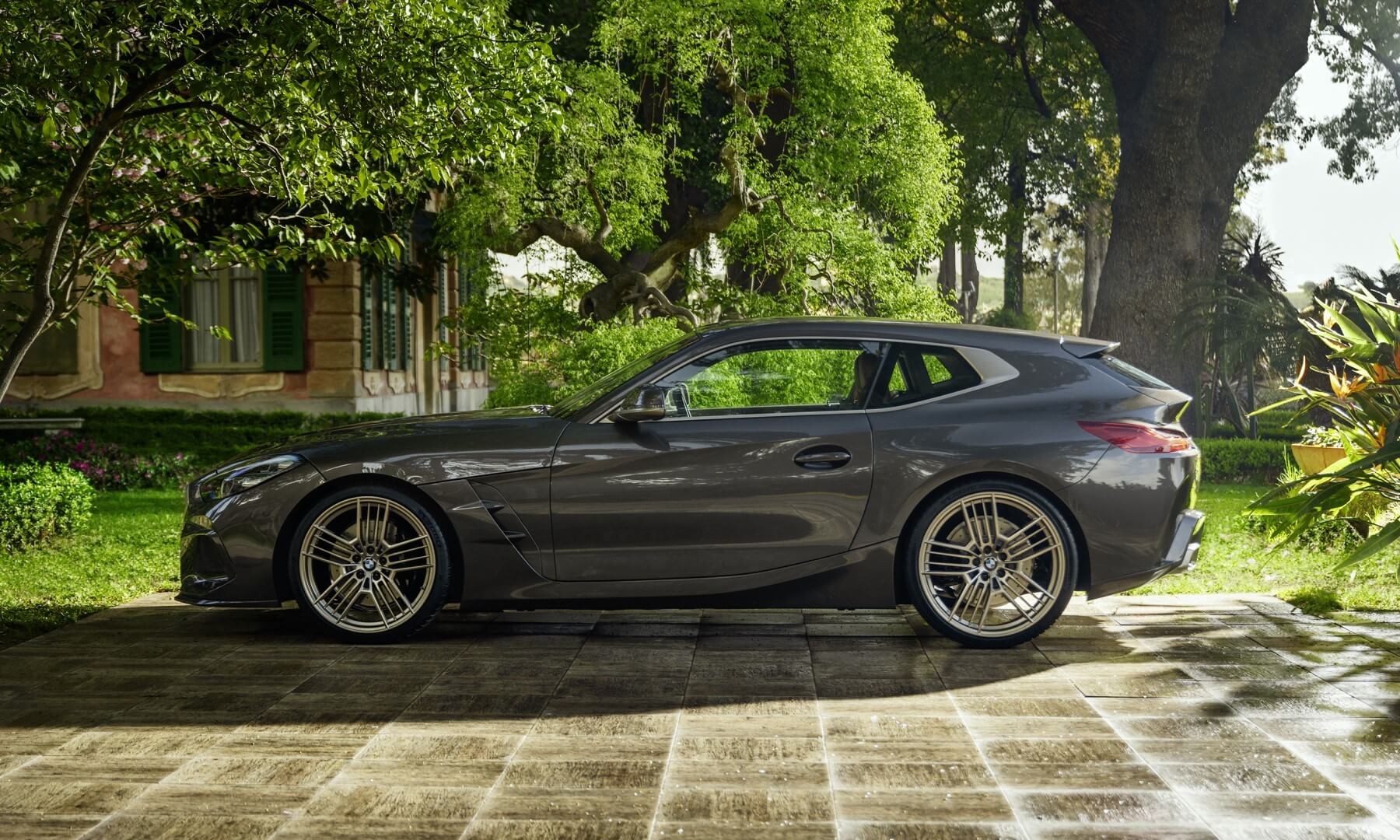 BMW Concept Touring Coupé profile
