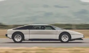 Aston Martin Bulldog Hits 200 MPH 40 Years Later