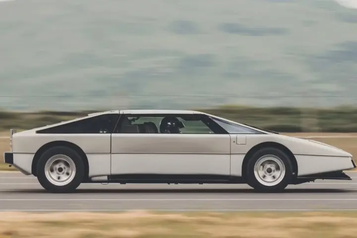 Aston Martin Bulldog Hits 200 MPH 40 Years Later