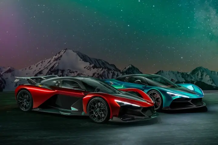 Zenvo Aurora Hypercar Unveiled in Two Guises