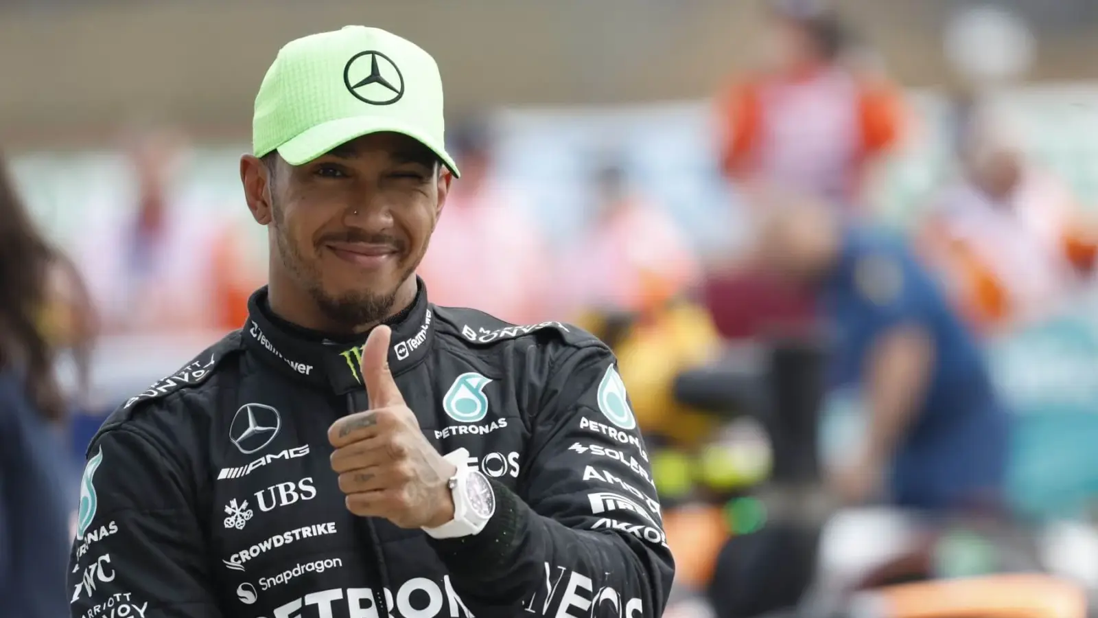 Lewis Hamilton Re-Signs With Mercedes AMG F1
