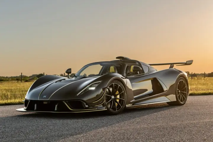 Venom F5 Revolution Roadster Is A Bare Carbon Missile