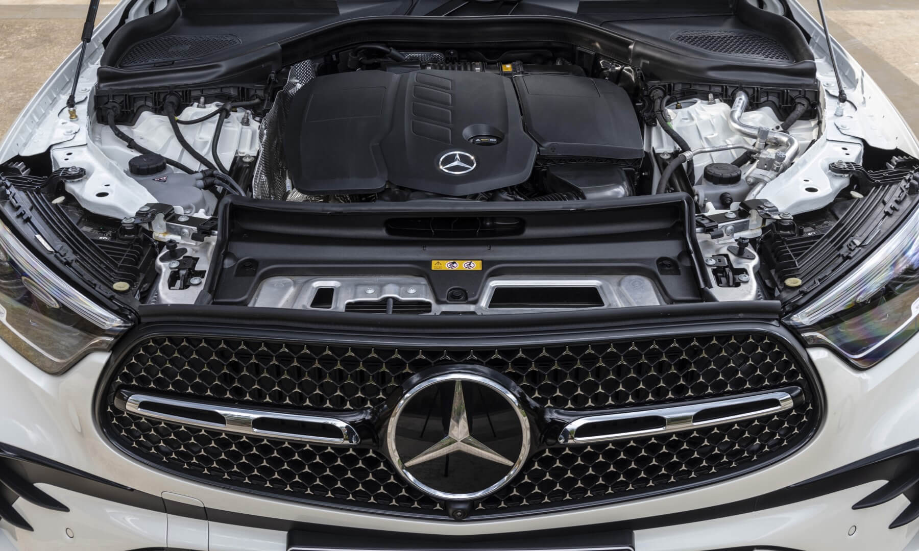 Mercedes-Benz GLC220d engine
