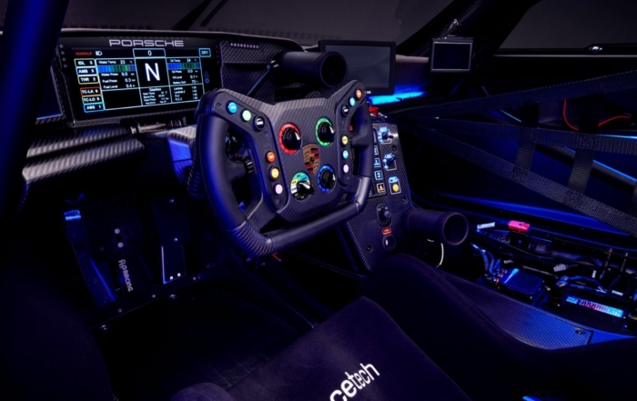 Porsche 911 GT3 R Rennsport interior