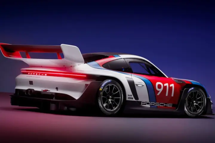 5 Facts About The Porsche 911 GT3 R Rennsport [w/video]
