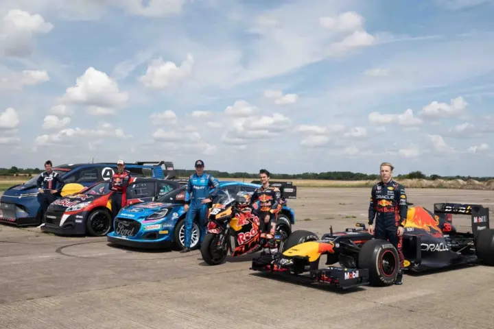 Ultimate Drag Race [video]