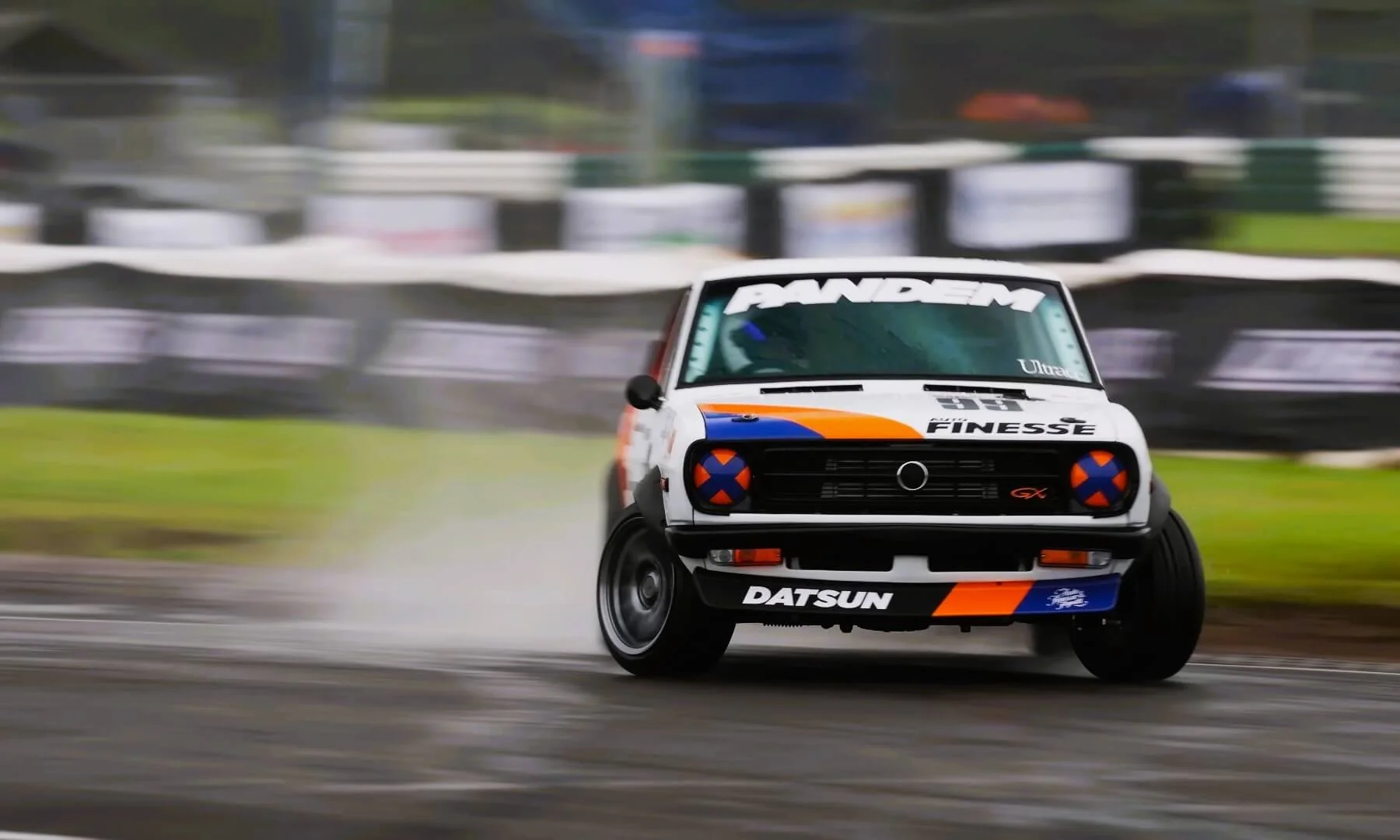 Drifting Datsun GX