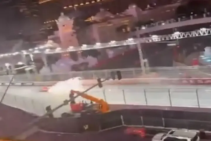 Unseen Footage of Sainz’s Incident In Las Vegas