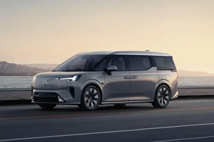 Volvo EM90 is the Brand’s First-Ever MPV
