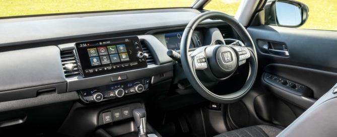 Honda Fit 1,5 Hybrid eCVT interior
