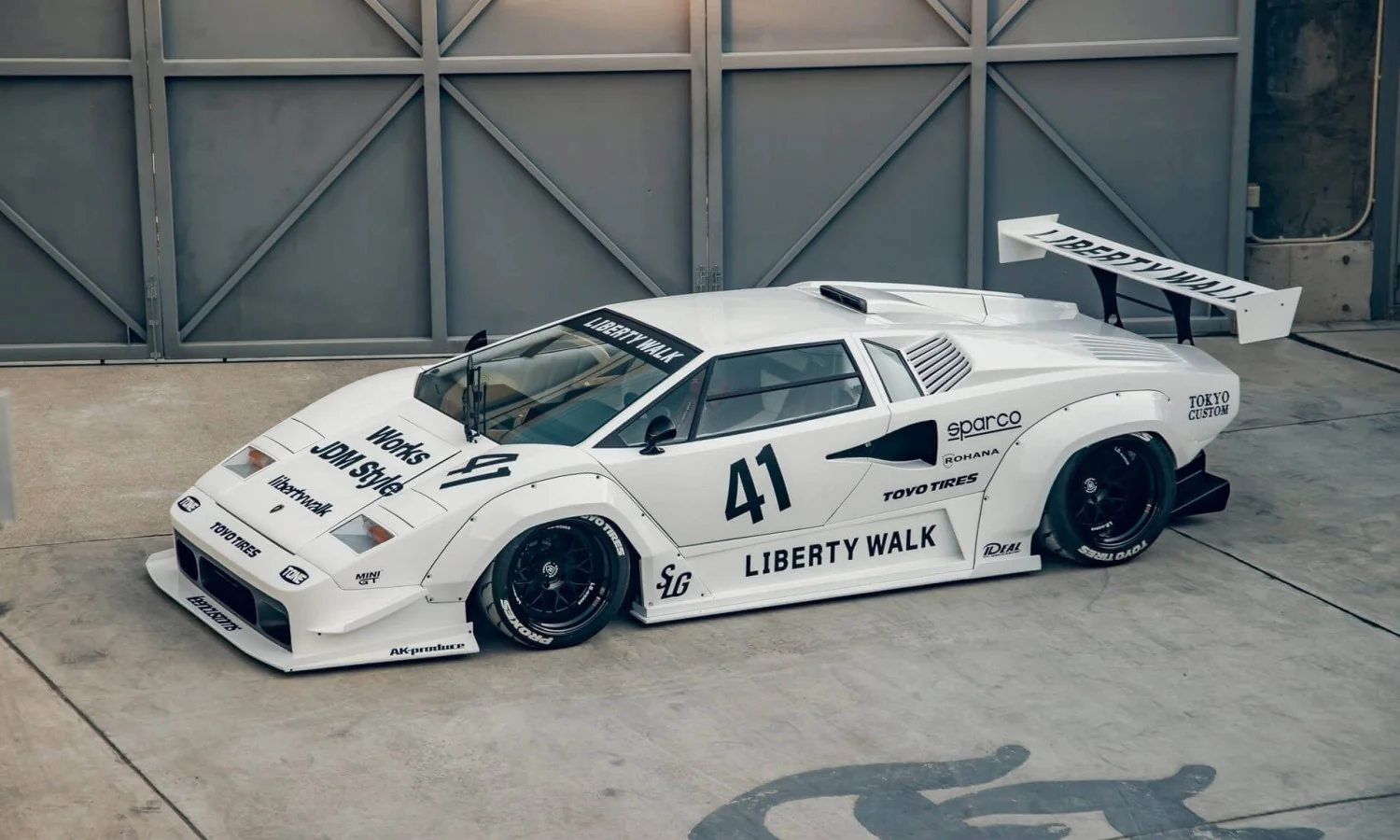 Liberty Walk Lamborghini Countach