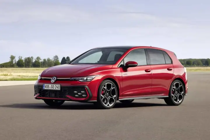 VW Golf Mk8.5 Debuts