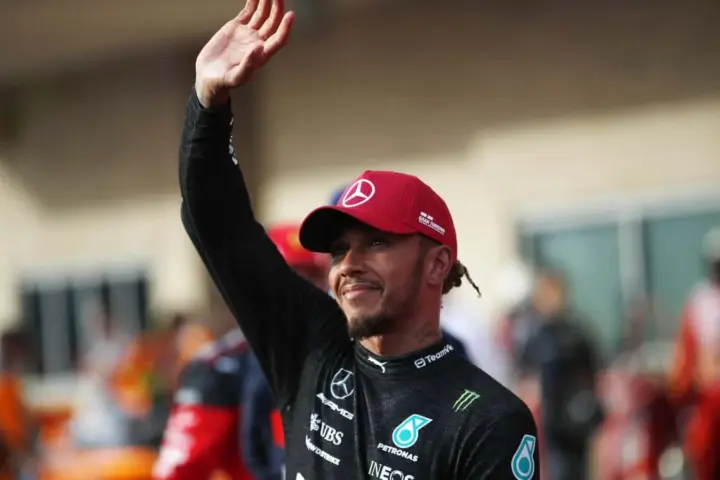 The End of an Era in F1 as Lewis Hamilton Leaves Mercedes-AMG