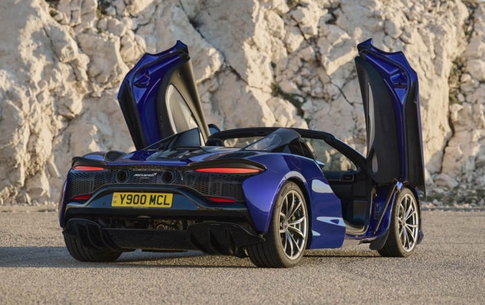 McLaren Artura Spider rear