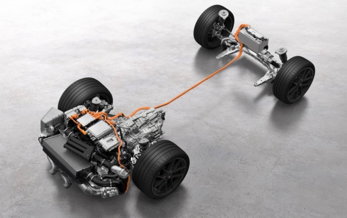 Porsche 911 GTS Hybrid powertrain