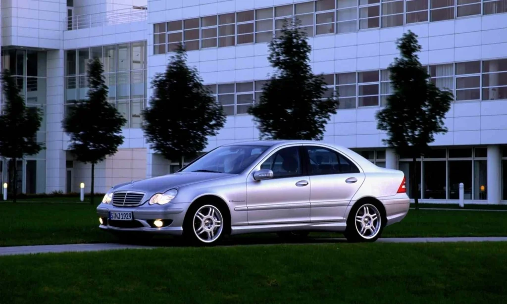 Mercedes-Benz C32 AMG W203